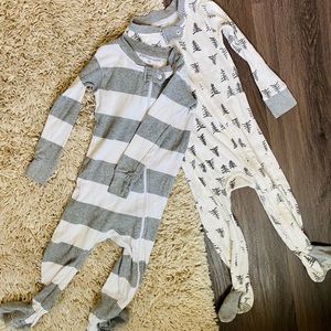 2 Burts Bees Baby Organic Zip-Front Sleepers